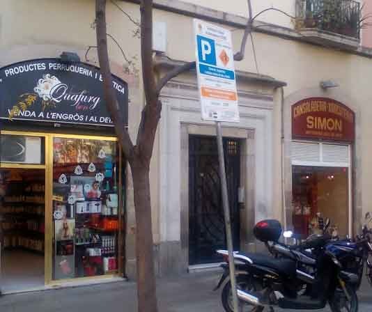 como llego a la tienda de productos de peluquería en barcelona quafurg